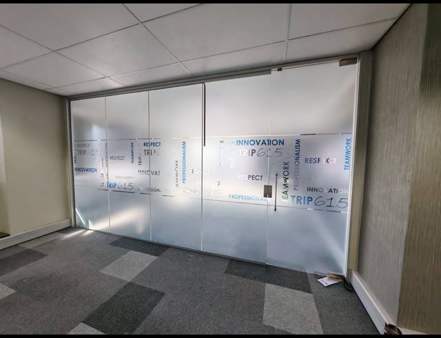 1,662M² OFFICE FOR SALE IN RANDJESPARK